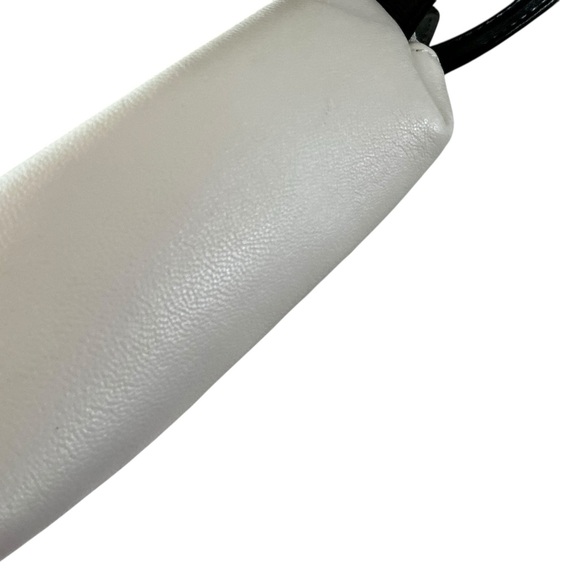 Chanel white clutch cosmetic makeup travel pouch bag - Picture 6 of 8